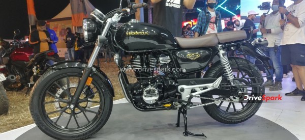 വാർഷകാഘോഷം, ഹൈനസ് CB350 മോഡലിന്റെ ആനിവേഴ്സറി എഡിഷനുമായി ഹോണ്ട