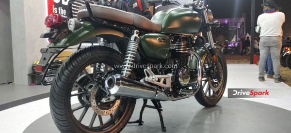 വാർഷകാഘോഷം, ഹൈനസ് CB350 മോഡലിന്റെ ആനിവേഴ്സറി എഡിഷനുമായി ഹോണ്ട