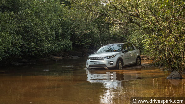 ഇവർ ഒന്നല്ല! ഓൾ-വീൽ ഡ്രൈവും (AWD) ഫോർ വീൽ ഡ്രൈവും (4WD) തമ്മിലുള്ള വ്യത്യാസങ്ങൾ