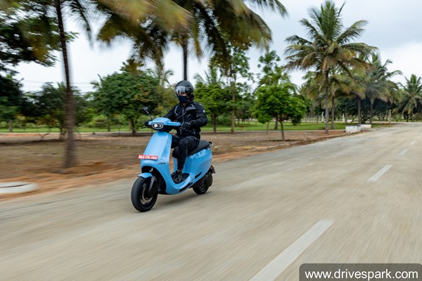 ഇന്ന് മുതല് നിരത്തുകളില് ഇനി Ola ഇലക്ട്രിക്കും; ആദ്യബാച്ച് ഡെലിവറി ആരംഭിച്ചു