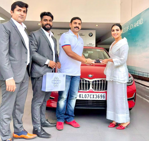 BMW 3 Series Gran Limousine സ്വന്തമാക്കി നടി സംയുക്ത മേനോന്; ചിത്രങ്ങൾ വൈറൽ