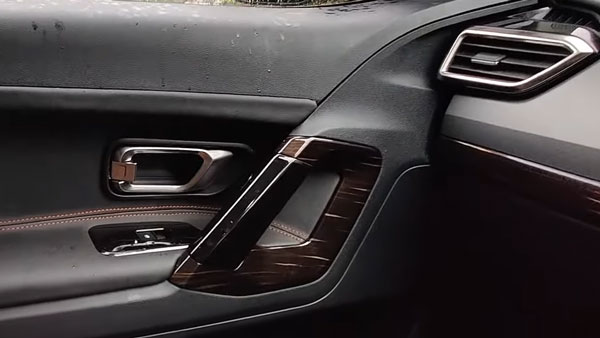 പുറംപോലെ തന്നെ അകവും പ്രീമിയം, കസ്റ്റമൈസ്ഡ് Harrier Dark Edition മോഡലിനെ അടുത്തറിയാം