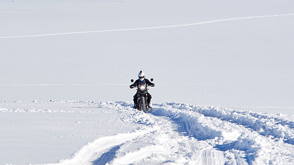 പുതുചരിത്രം കുറിക്കാന് Royal Enfield; റൈഡർ സന്തോഷ് വിജയ് കുമാറുമായുള്ള അഭിമുഖം