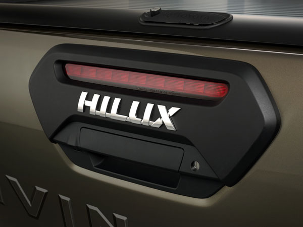 Toyota Hilux; ലോഞ്ച് തീയത്, വില, വാറന്റി, ബുക്കിംഗ്, ഡെലിവറി വിശദാംശങ്ങള് ഇതാ
