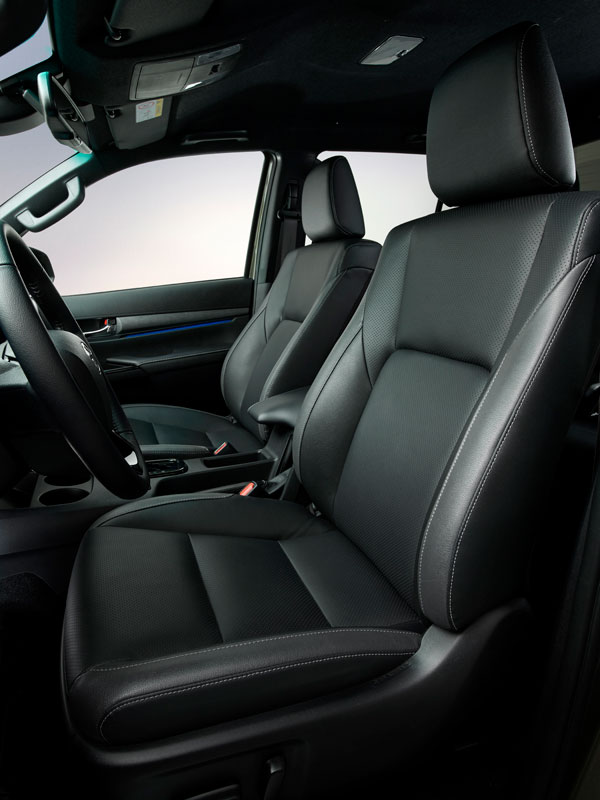Toyota Hilux; ലോഞ്ച് തീയത്, വില, വാറന്റി, ബുക്കിംഗ്, ഡെലിവറി വിശദാംശങ്ങള് ഇതാ