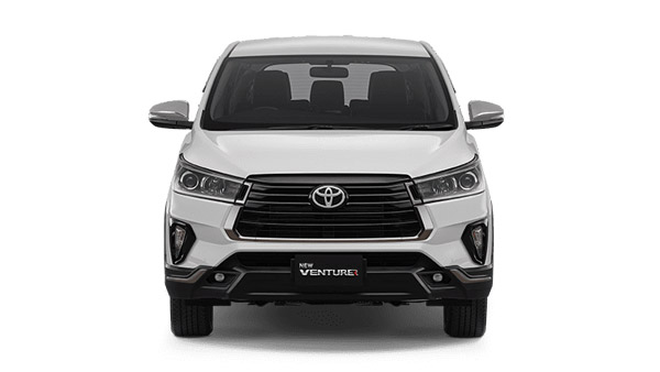 വില കൂടി, പരിഹാരവും കണ്ടുപിടിച്ച് Toyota; Innova Crysta എംപിവിയുടെ രണ്ട് ബേസ് പെട്രോൾ വേരിയന്റുകൾ വിപണിയിൽ