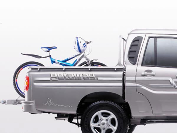 Bolero Camper മുതൽ Isuzu D-Max V-Cross വരെ; യൂസ്ഡ് കാര് വിപണിയിലെ മികച്ച പിക്ക്-അപ്പ് ട്രക്കുകള്