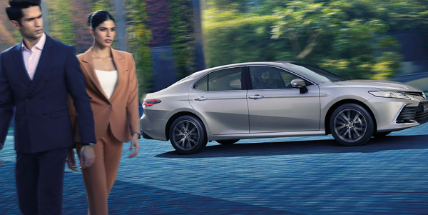 മുഖംമിനുക്കി Toyota Camry ഹൈബ്രിഡും വിപണിയിൽ; വില 41.70 ലക്ഷം രൂപ