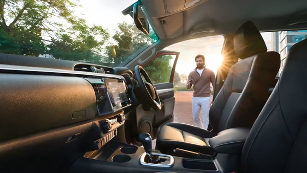 കാലങ്ങളുടെ കാത്തിരിപ്പിന് വിരാമം; Hilux പിക്കപ്പ് ഇന്ത്യയിൽ അവതരിപ്പിച്ച് Toyota
