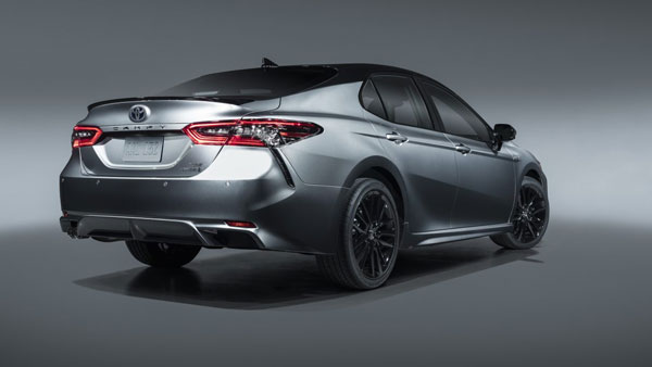 Camry Hybrid ഫെയ്സ്ലിഫ്റ്റ് ഇന്ത്യയിലേക്കും; പുതിയ ടീസര് വീഡിയോ പങ്കുവെച്ച് Toyota