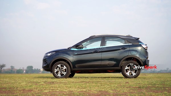 കൂടുതൽ റേഞ്ചും പെർഫോമൻസും, അറിയാം പുതിയ Nexon EV Max മോഡലിന്റെ റിവ്യൂ വിശേഷങ്ങൾ