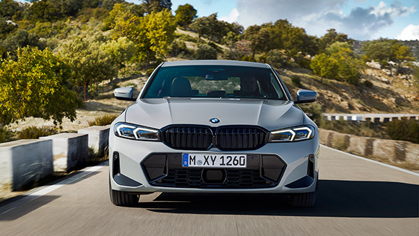താരദമ്പതിമാർ ഇനി വേറെ ലെവൽ; Bmw M340i സ്വന്തമാക്കി ജീവയും അപർണയും