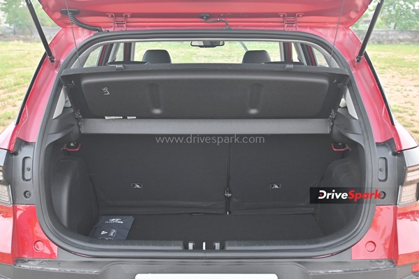 2022 Hyundai Venue വേറേ ലെവലാണ്; റിവ്യൂ വിശേഷങ്ങള് ഇതാ