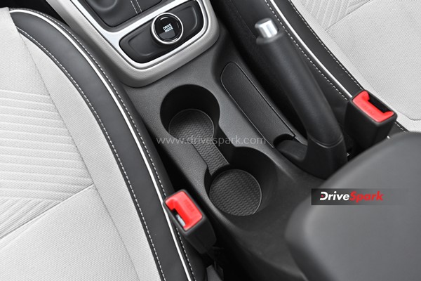 2022 Hyundai Venue വേറേ ലെവലാണ്; റിവ്യൂ വിശേഷങ്ങള് ഇതാ