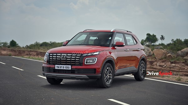 2022 Hyundai Venue വേറേ ലെവലാണ്; റിവ്യൂ വിശേഷങ്ങള് ഇതാ
