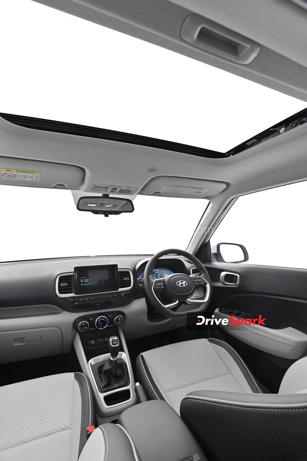 ഇന്ത്യയില് വില്ക്കുന്ന ഓരോ 5 Hyundai Creta-യില് 3 എണ്ണത്തിലും സണ്റൂഫ് ഉള്ളത്; റിപ്പോര്ട്ടുകള് ഇങ്ങനെ