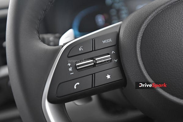 2022 Hyundai Venue വേറേ ലെവലാണ്; റിവ്യൂ വിശേഷങ്ങള് ഇതാ