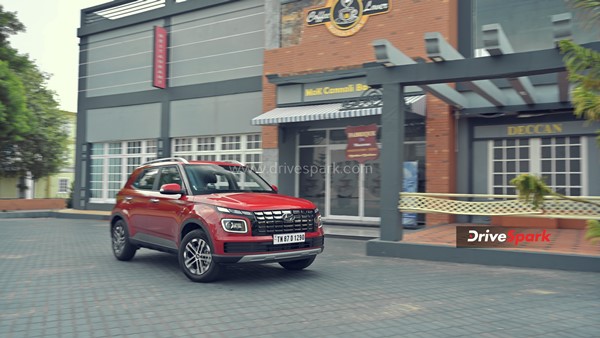 2022 Hyundai Venue വേറേ ലെവലാണ്; റിവ്യൂ വിശേഷങ്ങള് ഇതാ