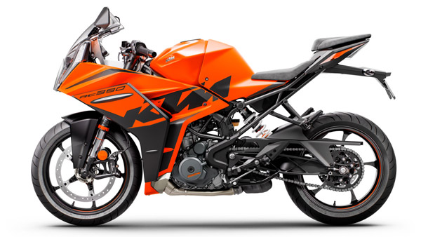 Kawasaki Ninja 400 vs KTM RC 390; വിലയുടെ അടിസ്ഥാനത്തില് ഒരു താരതമ്യം ഇതാ
