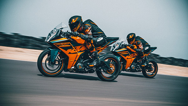 Kawasaki Ninja 400 vs KTM RC 390; വിലയുടെ അടിസ്ഥാനത്തില് ഒരു താരതമ്യം ഇതാ