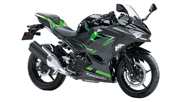 Kawasaki Ninja 400 vs KTM RC 390; വിലയുടെ അടിസ്ഥാനത്തില് ഒരു താരതമ്യം ഇതാ