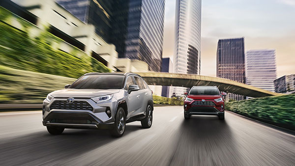 പുത്തൻ ഫീച്ചറുകളുമായി മിനുങ്ങിയെത്തി 2023 Toyota RAV4 എസ്യുവി, ഇന്ത്യയും കാത്തിരിക്കുന്നു