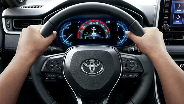 പുത്തൻ ഫീച്ചറുകളുമായി മിനുങ്ങിയെത്തി 2023 Toyota RAV4 എസ്യുവി, ഇന്ത്യയും കാത്തിരിക്കുന്നു