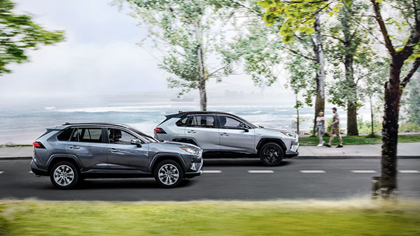 പുത്തൻ ഫീച്ചറുകളുമായി മിനുങ്ങിയെത്തി 2023 Toyota RAV4 എസ്യുവി, ഇന്ത്യയും കാത്തിരിക്കുന്നു