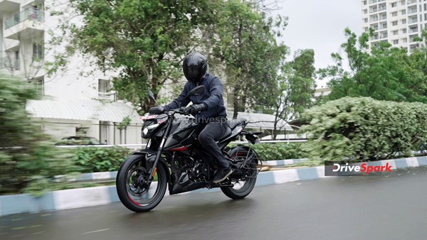 ഫണ്-ടു-റൈഡ് സ്പോര്ട്ടി കമ്മ്യൂട്ടര്; Bajaj Pulsar N160 റിവ്യൂ വിശേഷങ്ങള് ഇതാ