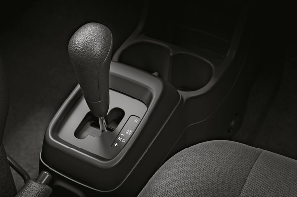 പുതിയത് വരാന് സമയമായി; Alto 800-ന്റെ പഴയ പതിപ്പില് വെട്ടിനികത്തലുമായി Maruti