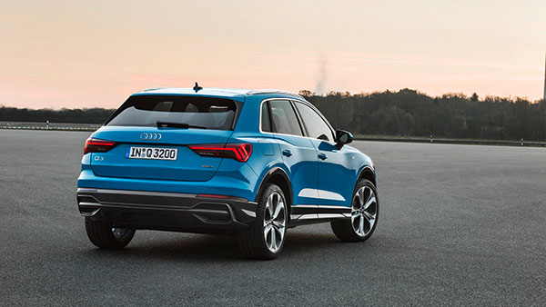 2022 Q3 എസ്യുവിക്കായുള്ള ബുക്കിംഗ് ആരംഭിച്ച് Audi; വേരിയന്റും, ഫീച്ചറുകളും വെളിപ്പെടുത്തി