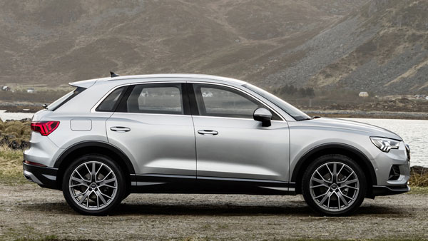 2022 Q3 എസ്യുവിക്കായുള്ള ബുക്കിംഗ് ആരംഭിച്ച് Audi; വേരിയന്റും, ഫീച്ചറുകളും വെളിപ്പെടുത്തി