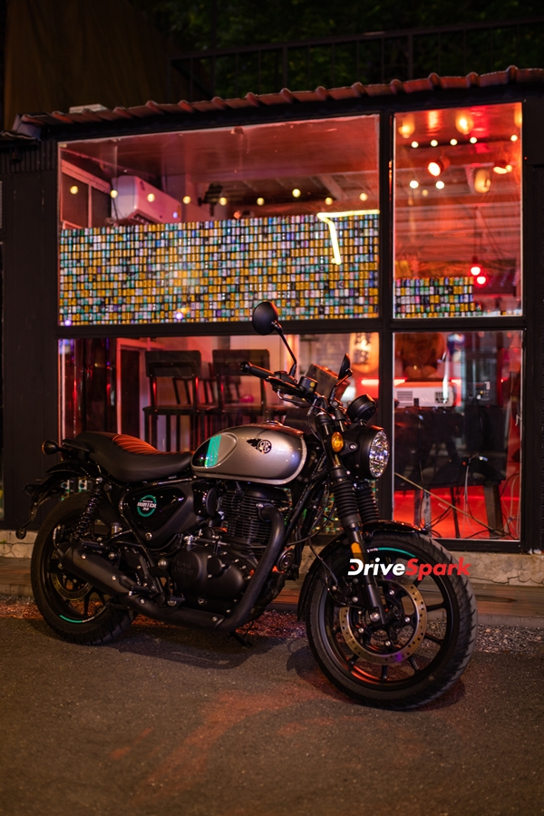 വേട്ട ആരംഭിക്കാന് Royal Enfield Hunter 350 എത്തി; റിവ്യൂ വിശേഷങ്ങള് ഇതാ