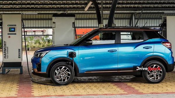 ഫണ്, ഫാസ്റ്റ്, ഫിയര്ലെസ് XUV400; മഹീന്ദ്ര ഇലക്ട്രിക് എസ്യുവി റിവ്യൂ വായിക്കാം