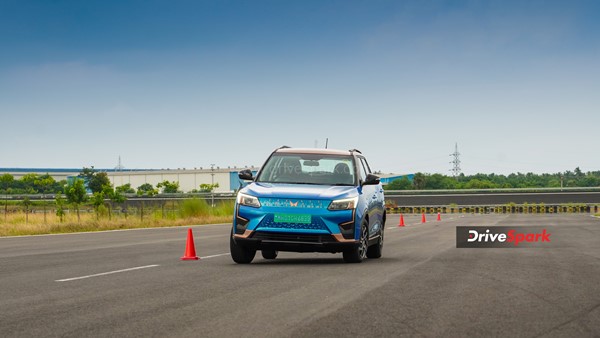 ഫണ്, ഫാസ്റ്റ്, ഫിയര്ലെസ് XUV400; മഹീന്ദ്ര ഇലക്ട്രിക് എസ്യുവി റിവ്യൂ വായിക്കാം