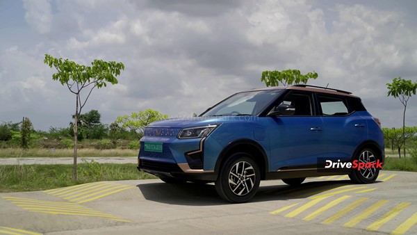 ഫണ്, ഫാസ്റ്റ്, ഫിയര്ലെസ് XUV400; മഹീന്ദ്ര ഇലക്ട്രിക് എസ്യുവി റിവ്യൂ വായിക്കാം