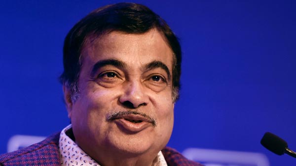 ഒരു വര്ഷം വൈകും; 2023 ഒക്ടോബര് മുതല് പാസഞ്ചര് കാറുകളില് 6 എയര്ബാഗ് നിര്ബന്ധം