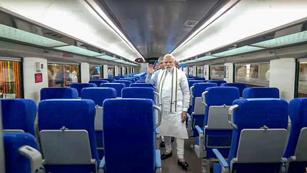 കിടുക്കൻ സൗകര്യങ്ങളുമായി വന്ദേ ഭാരത് 2.0 ഇനി വേറെ ലെവൽ