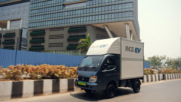 ഒക്ടോബർ മുതൽ ഉപഭോക്താക്കളിലേക്ക്, Ace ഇലക്ട്രിക്കിന്റെ ഡെലിവറി ആരംഭിക്കുന്നതായി Tata