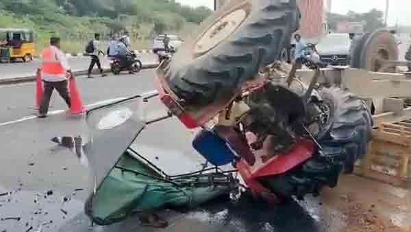 'മാമനോടൊന്നും തോന്നല്ലേ'...ബെന്സിലിടിച്ച ട്രാക്ടര് രണ്ടായി പിളര്ന്നു