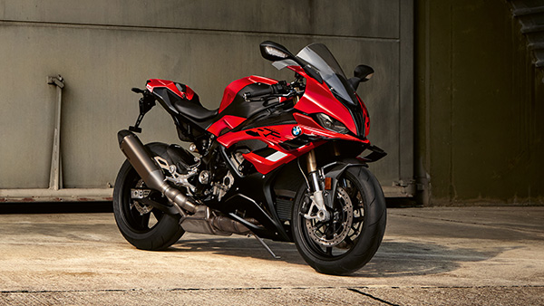 ഇവനാളിച്ചിരി മുറ്റാ... 2023 മോഡൽ S1000RR സ്പോർട്സ് ബൈക്ക് അവതരിപ്പിച്ച് BMW