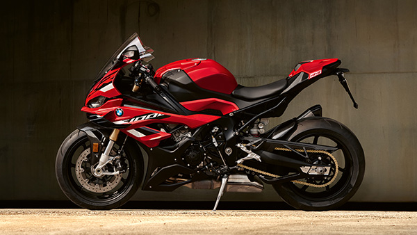 ഇവനാളിച്ചിരി മുറ്റാ... 2023 മോഡൽ S1000RR സ്പോർട്സ് ബൈക്ക് അവതരിപ്പിച്ച് BMW