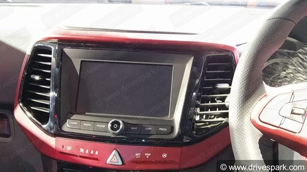 XUV300 ടര്ബോസ്പോര്ട്ട് അവതരിപ്പിച്ച് Mahindra; എഞ്ചിന്, വില, ഫീച്ചര് വിവരങ്ങള് അറിയാം