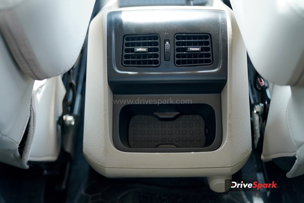 പേര് പോലെതന്നെ ക്ലാസിക്കാണ്; Mahindra Scorpio ക്ലാസിക്കിന്റെ റിവ്യൂ വിശേഷങ്ങള് ഇതാ