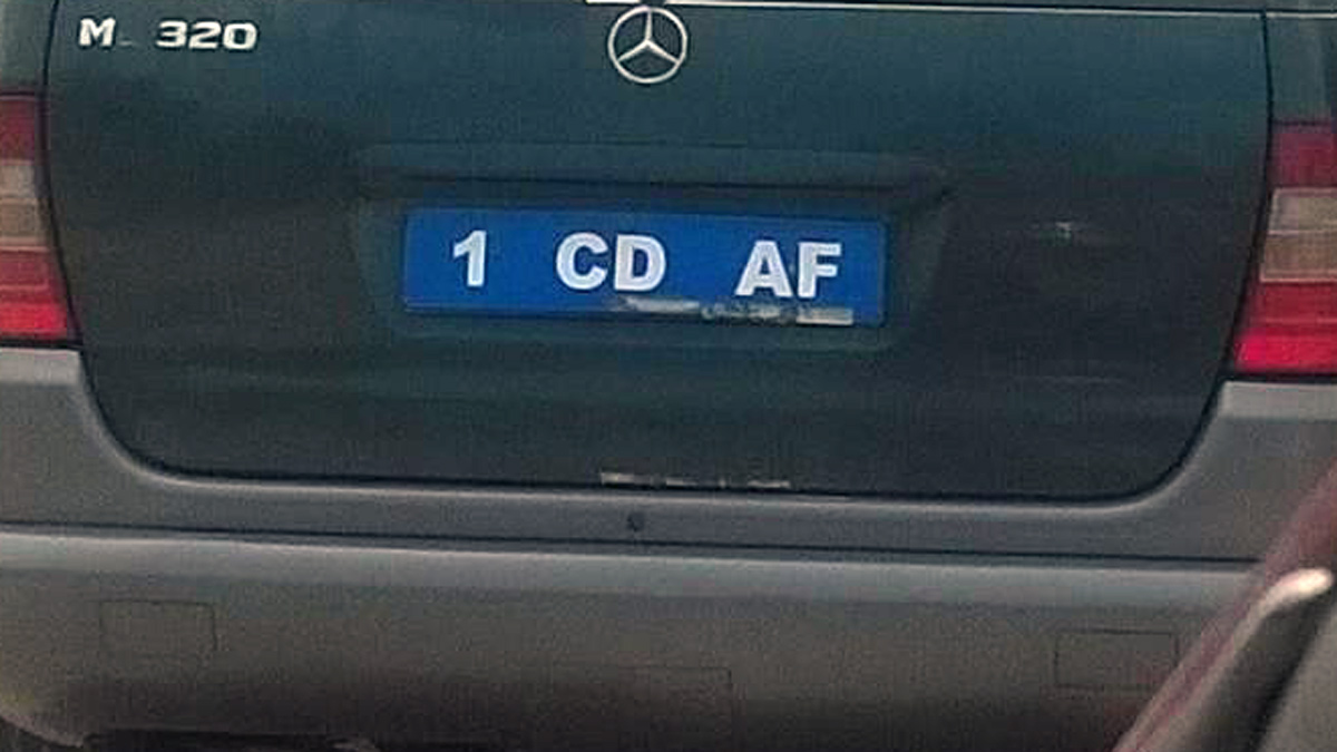 CD Number Plates വാഹനങ്ങളിൽ ഇത്തരം നമ്പർ പ്ലേറ്റുകൾ എപ്പോഴെങ്കിലും കണ്ടിട്ടുണ്ടോ? അതിനർഥം ഇതാണ്